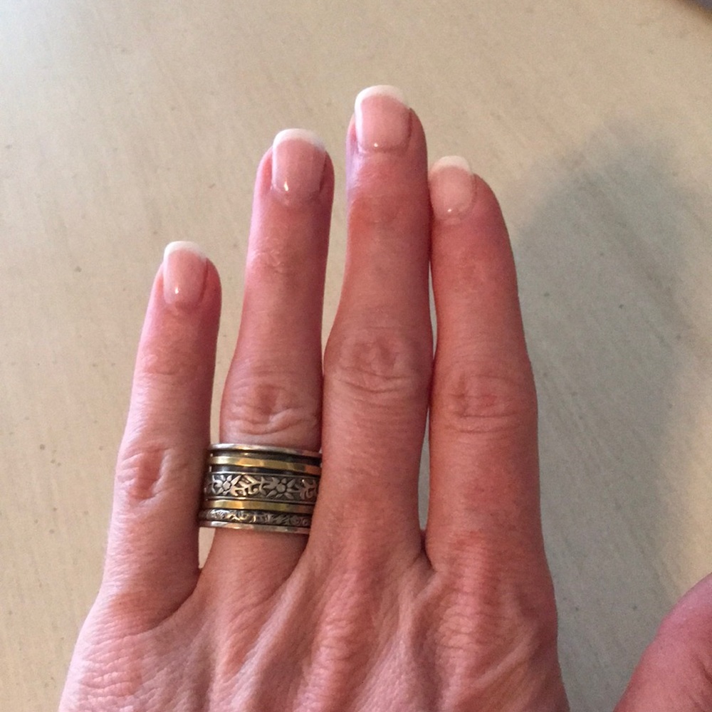 Silpada size 7 spinner ring